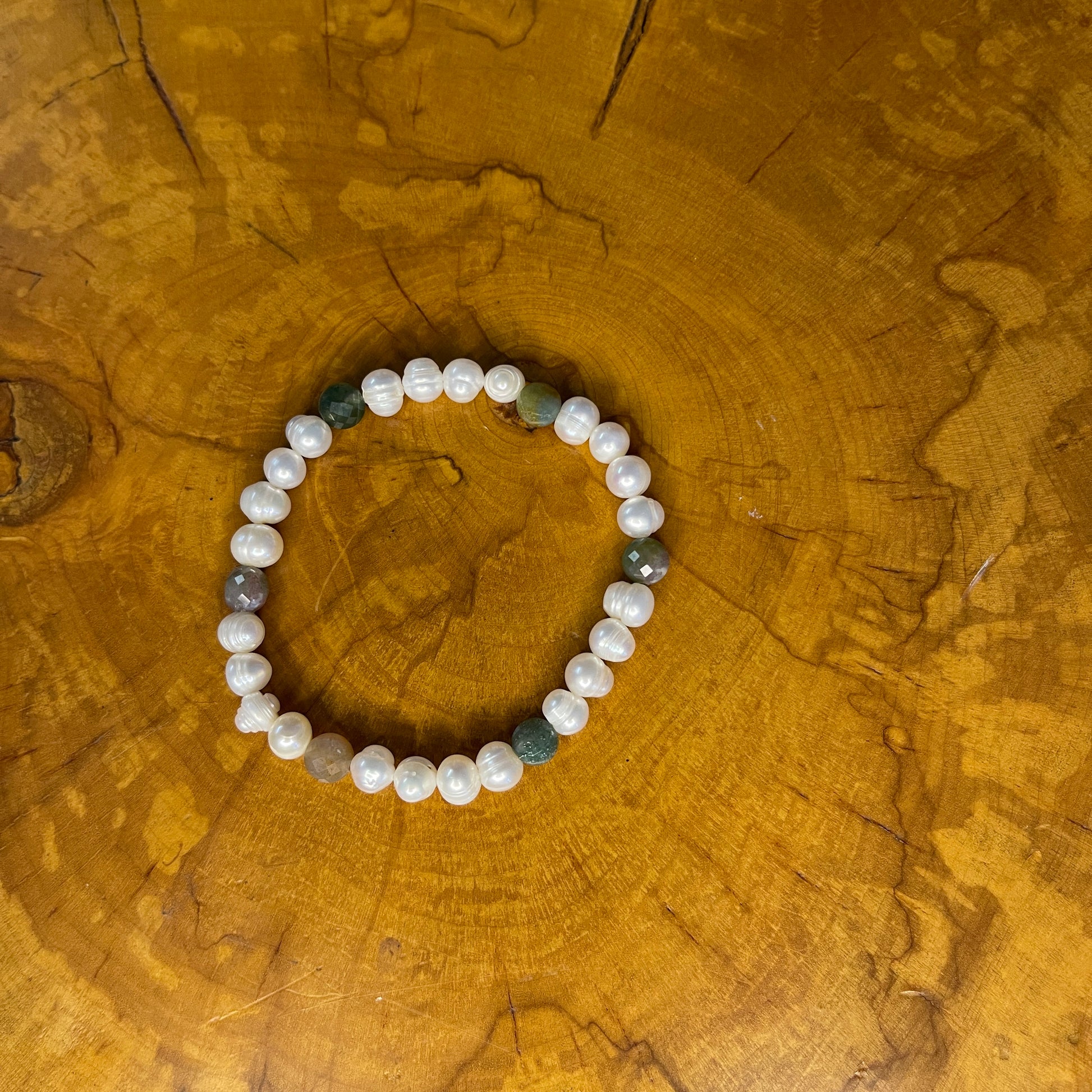 White freshwater Pearls with faceted Jasper on elastic, 7 1/2"