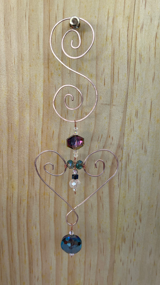 Heart shaped Decorative gold tone hammered metal wall/window Suncatcher with round rainbow crystals to clear crystal ending with a round Rainbow shaped crystal drop, 10"